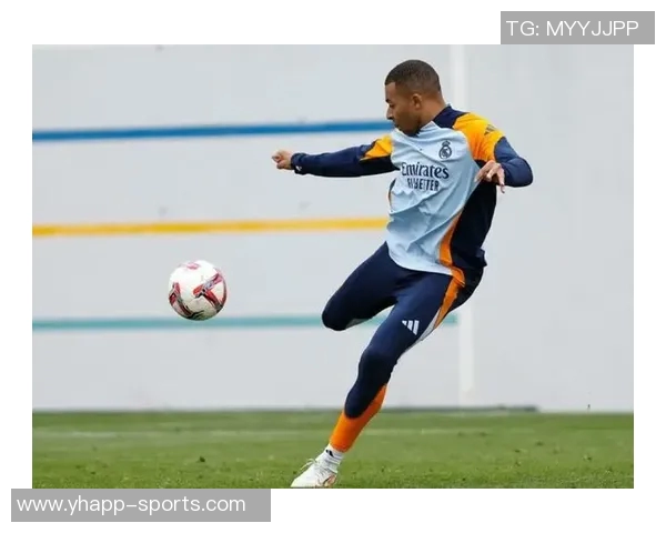 姆巴佩留在马德里专注训练球队全力关注其恢复情况 姆巴佩留在马德里专注训练球队全力关注其恢复情况