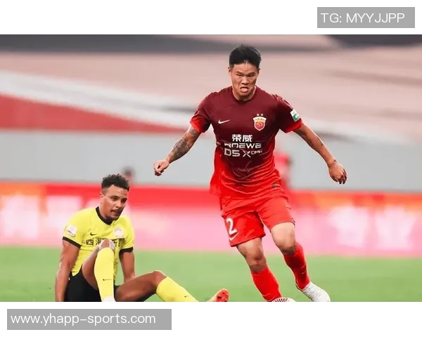 李昂正式告别上海海港32岁后卫新赛季加盟大连英博